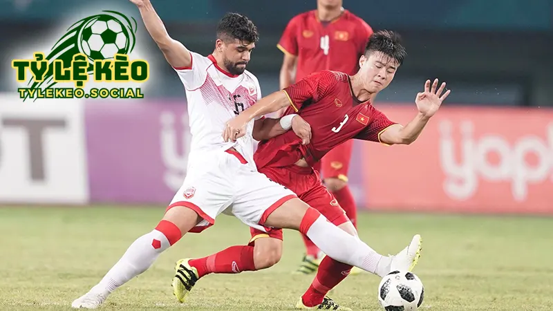 Đỗ Duy Mạnh vốn không hề ngán ngại những tiền đạo cao to